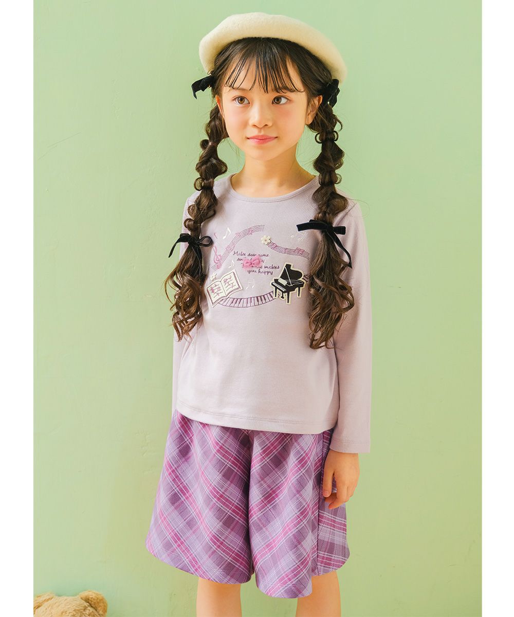 子供服 女の子 オリジナルチェック柄 ダブルニットキュロットパンツ パープル(91) モデル画像全身