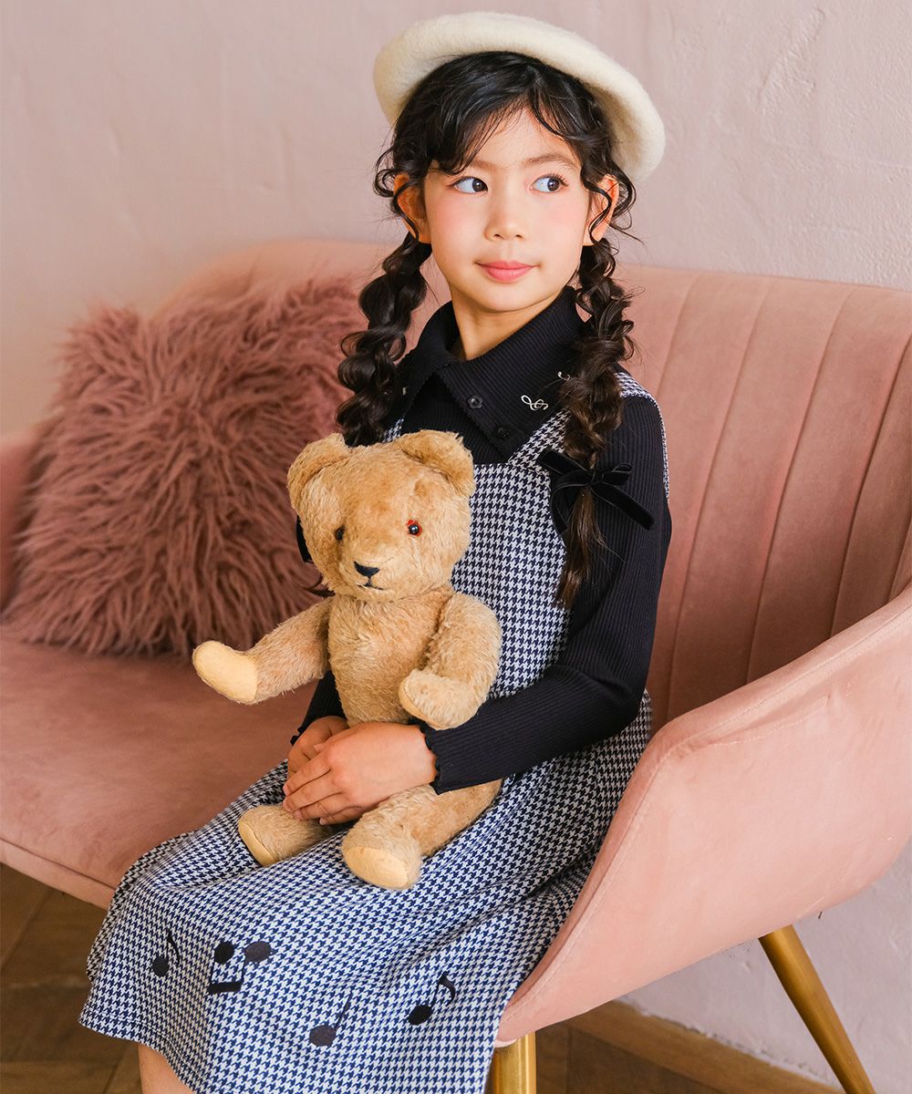 子供服 女の子 子ども服 こども キッズ ジュニア 音符刺繍 ボタン襟付き タートルネック リブ カットソー ブラック(00) モデル画像アップ