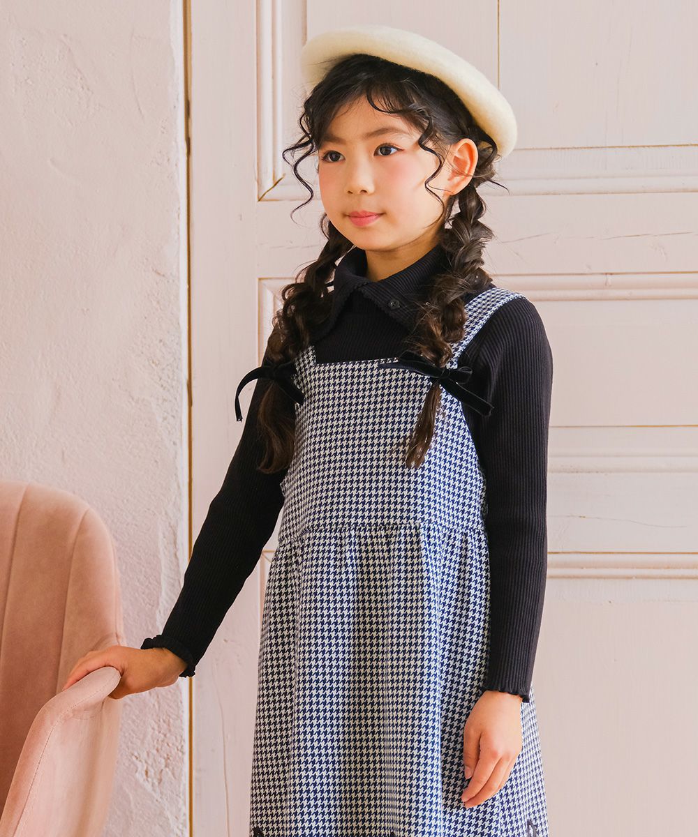 子供服 女の子 子ども服 こども キッズ ジュニア 音符刺繍 ボタン襟付き タートルネック リブ カットソー ブラック(00) モデル画像1