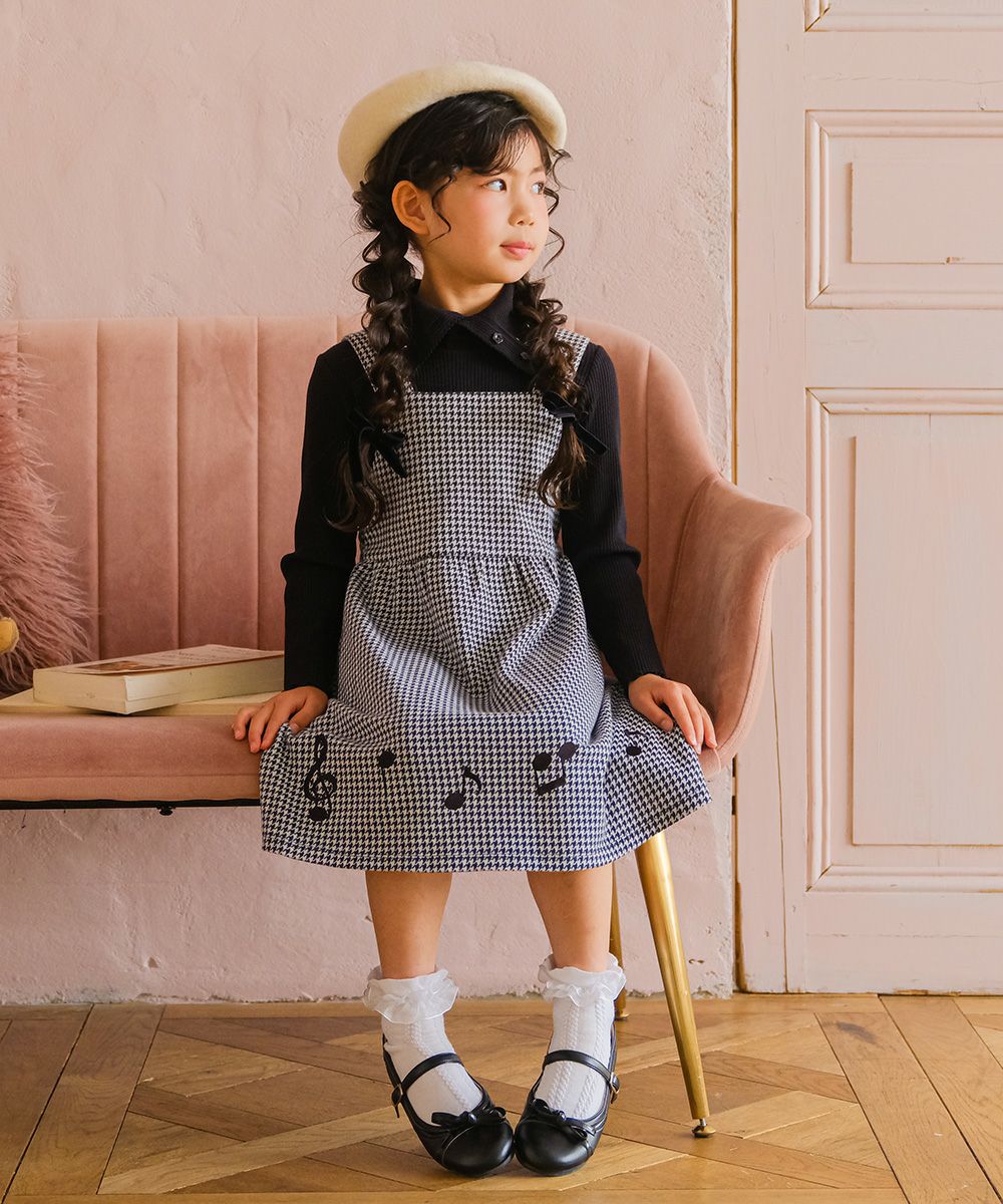 子供服 女の子 子ども服 こども キッズ ジュニア 音符刺繍 ボタン襟付き タートルネック リブ カットソー ブラック(00) モデル画像2