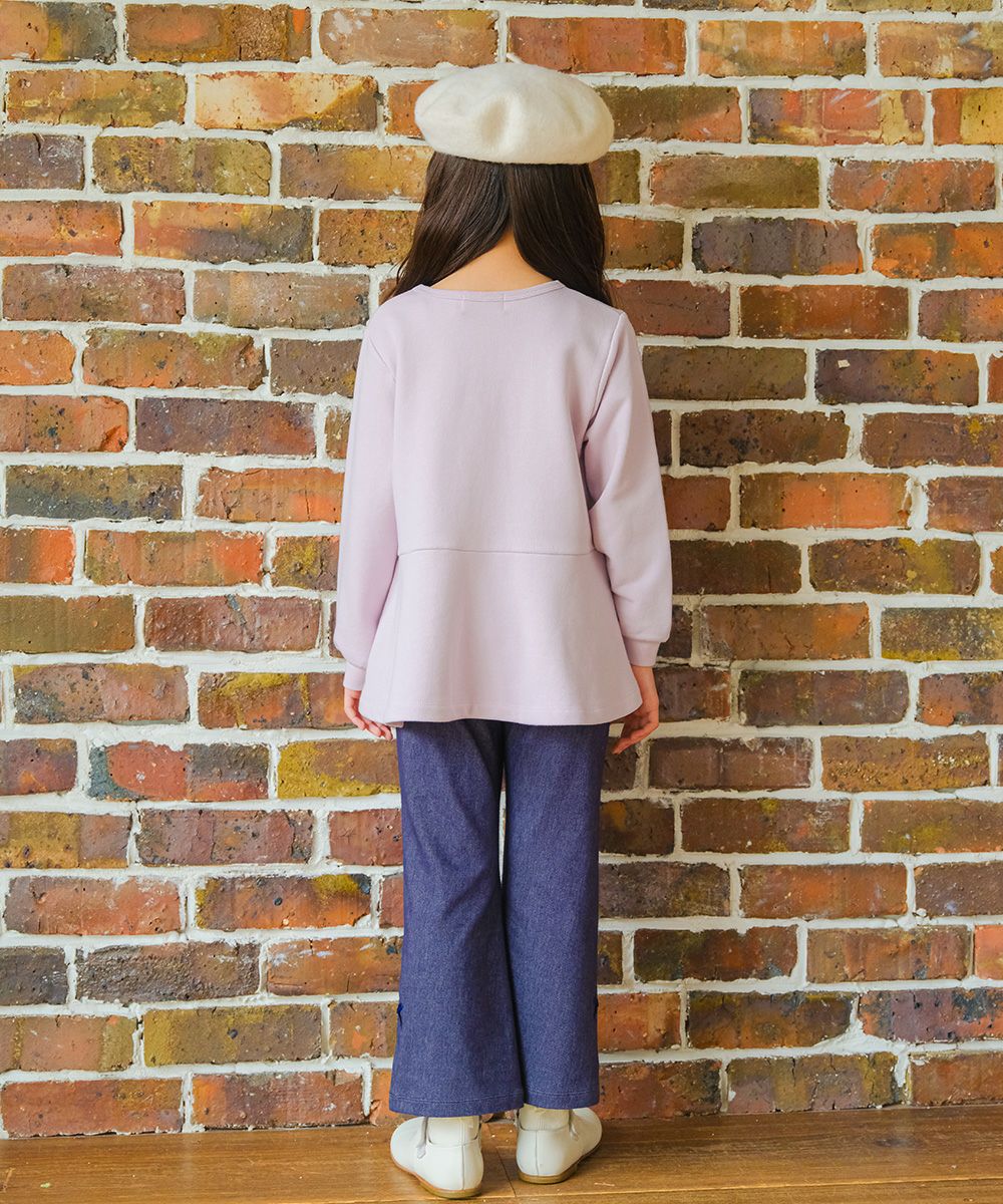 ベビー服 女の子 お花モチーフ付き Aライン 裏毛トレーナー パープル(91) モデル画像全身