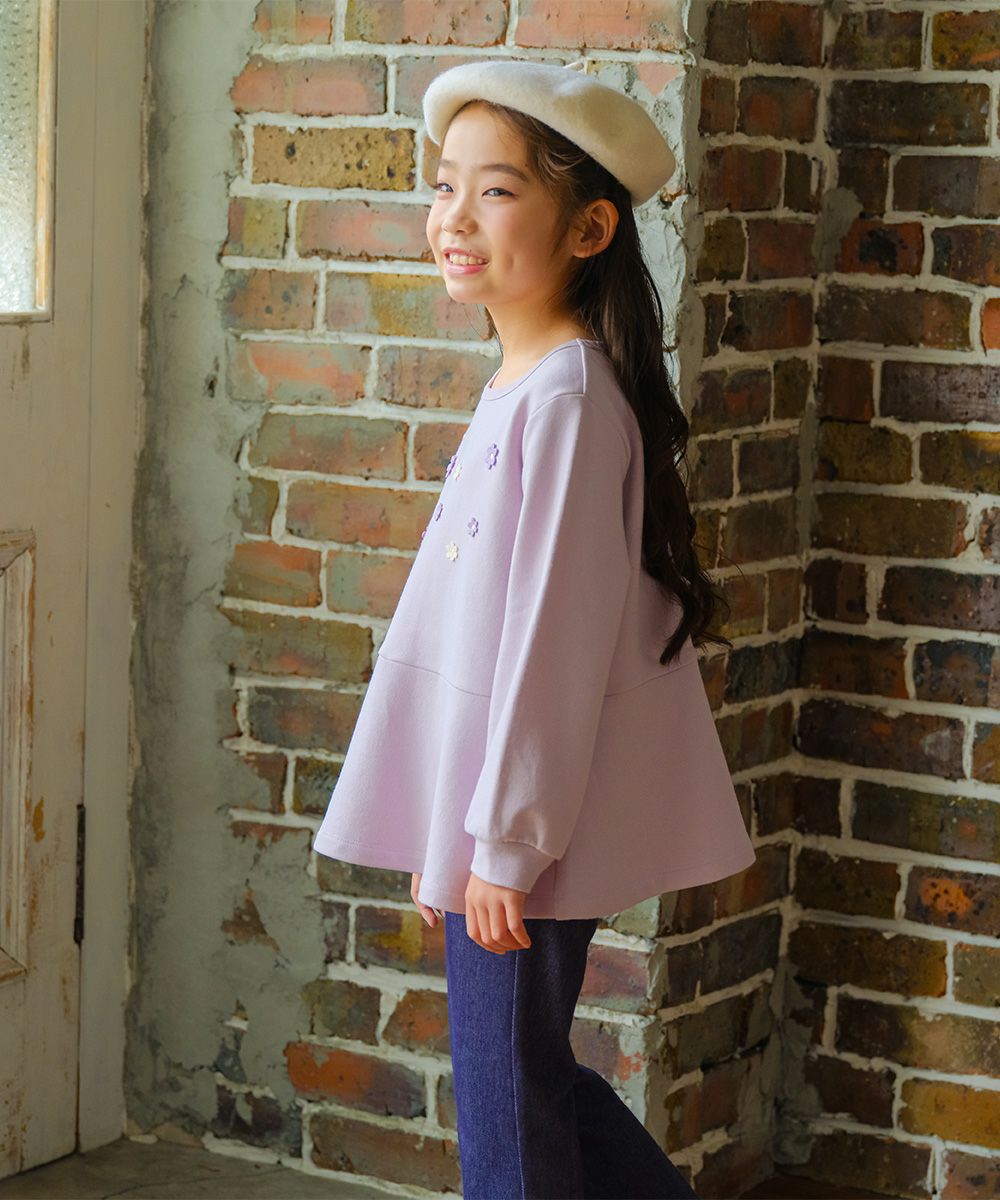 ベビー服 女の子 お花モチーフ付き Aライン 裏毛トレーナー パープル(91) モデル画像1