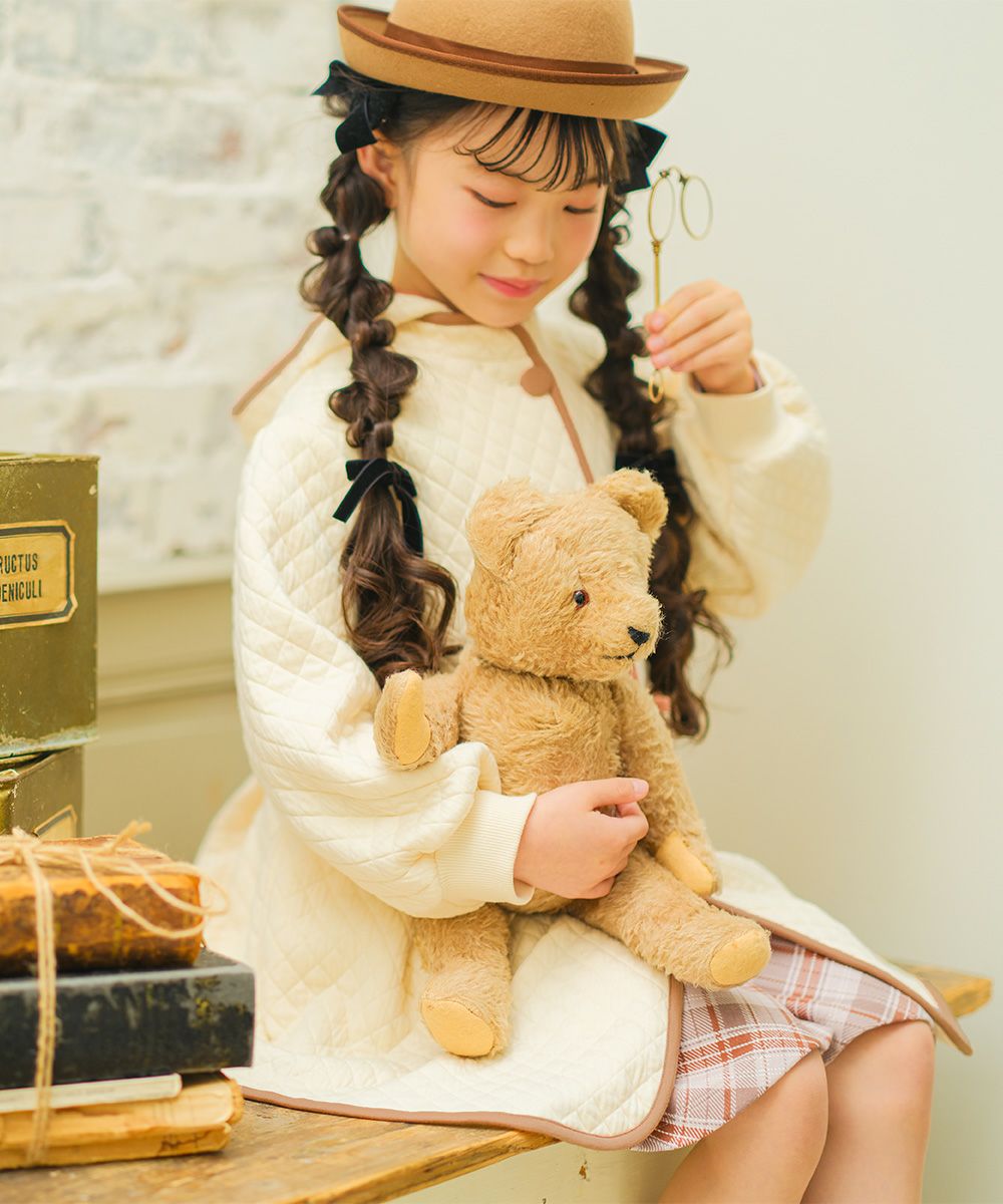 ベビー服 女の子 子ども服 こども キッズ ジュニア キルトニット くるみボタン リボン付き フード取り外し可能 アイボリー(12) モデル画像アップ