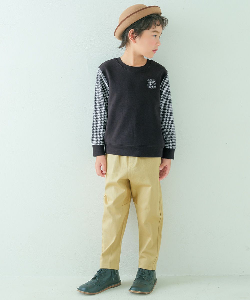 ベビー服 男の子 子ども服 こども服 キッズ 千鳥柄 ロゴ ワッペン 長そで 裏毛 ホワイト×ブラック(10) モデル画像2