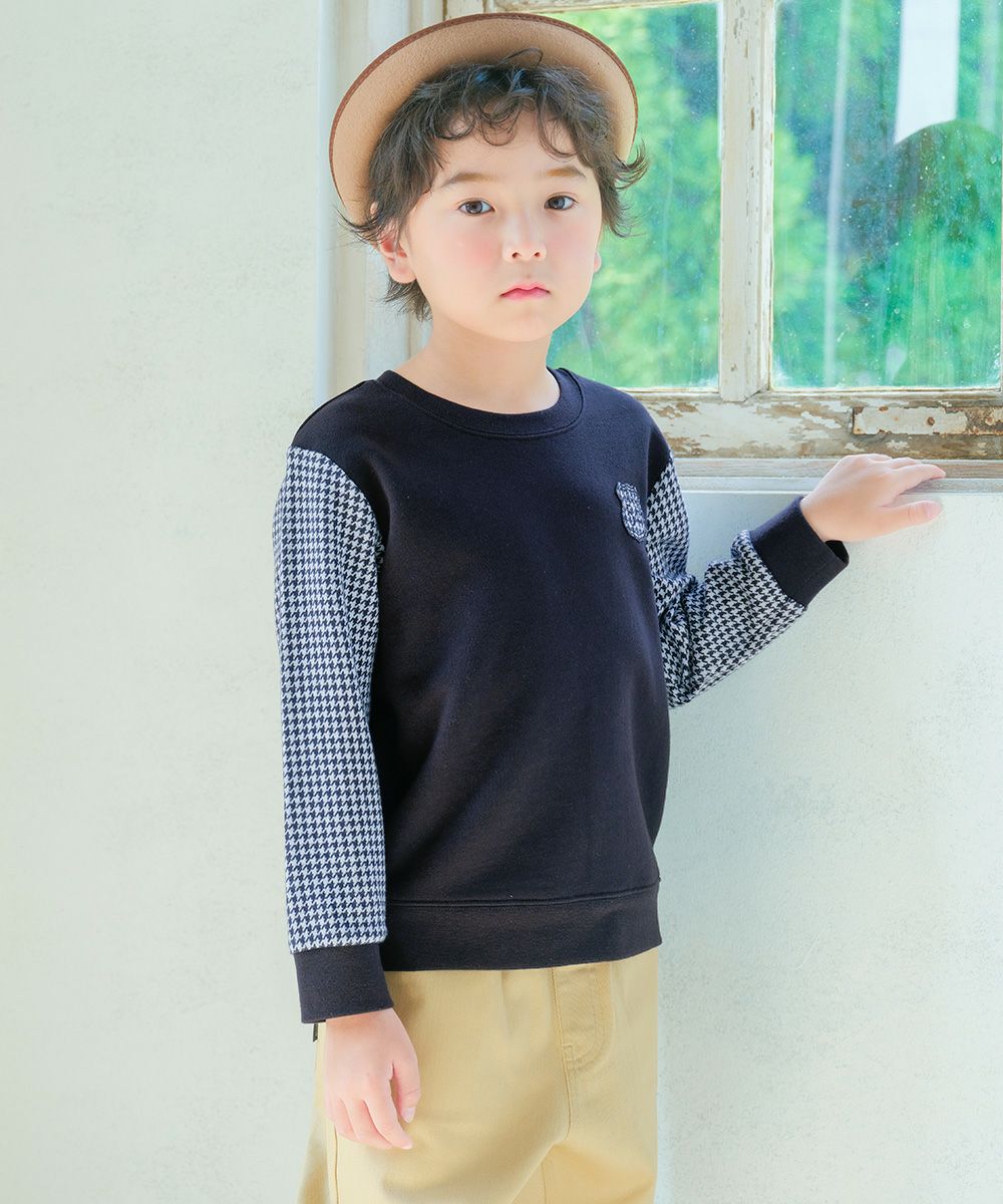 ベビー服 男の子 子ども服 こども服 キッズ 千鳥柄 ロゴ ワッペン 長そで 裏毛 ホワイト×ブラック(10) モデル画像3