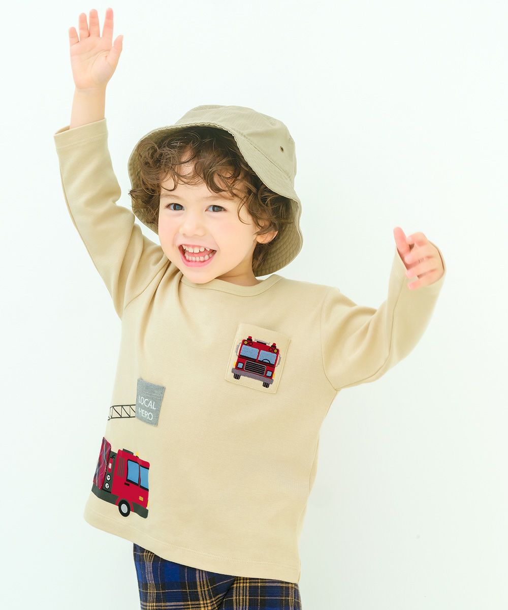 ベビー服 男の子 はたらく車ワッペンつき Tシャツ ベージュ(51) モデル画像全身