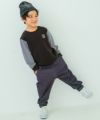 ベビー服 男の子 男女兼用 デニムツイルニット マチつきテーパードパンツ ネイビー(06) モデル画像全身