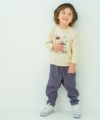 ベビー服 男の子 はたらく車ワッペン裏毛トレーナー アイボリー(12) モデル画像全身