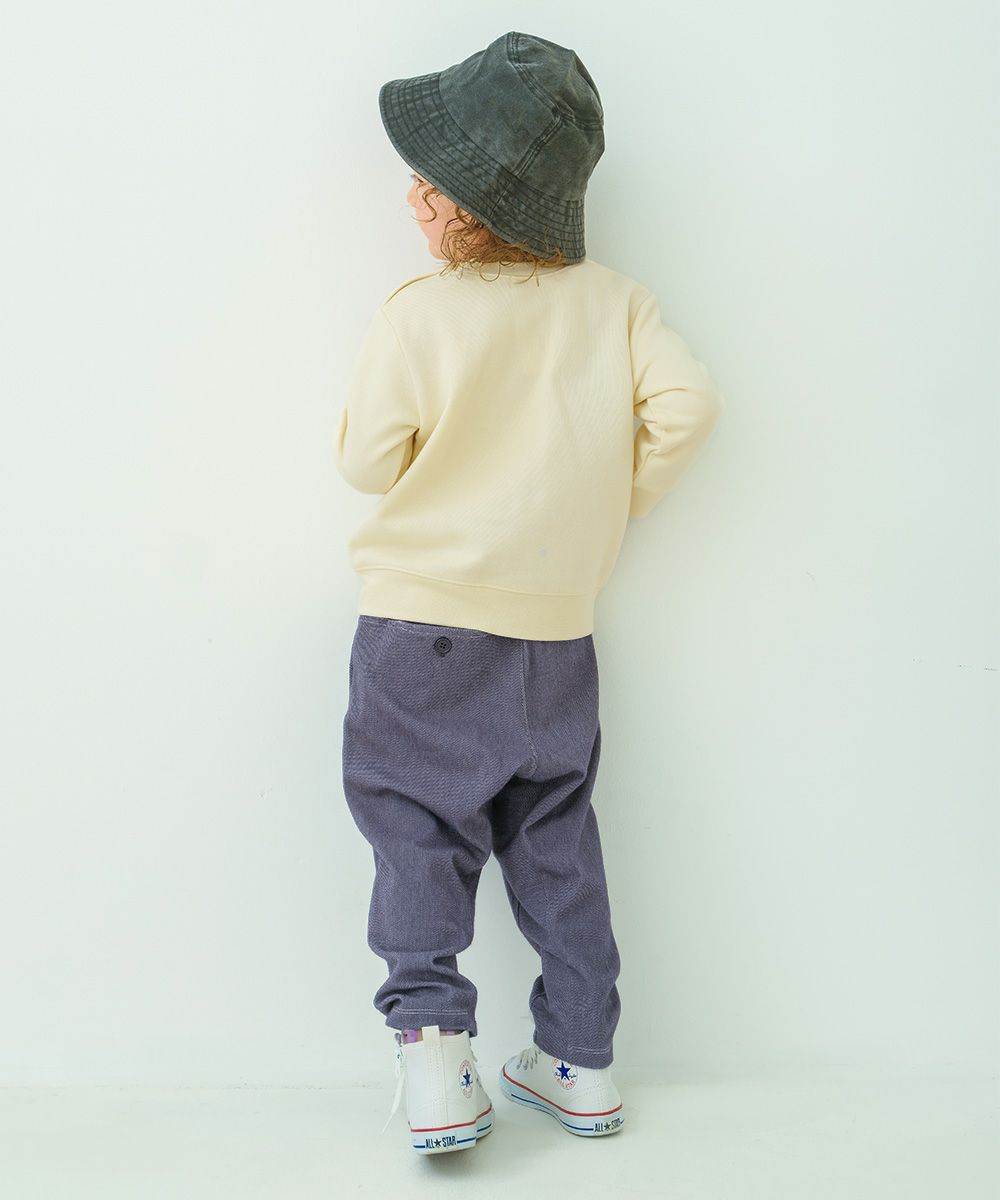 ベビー服 男の子 はたらく車ワッペン裏毛トレーナー アイボリー(12) モデル画像2