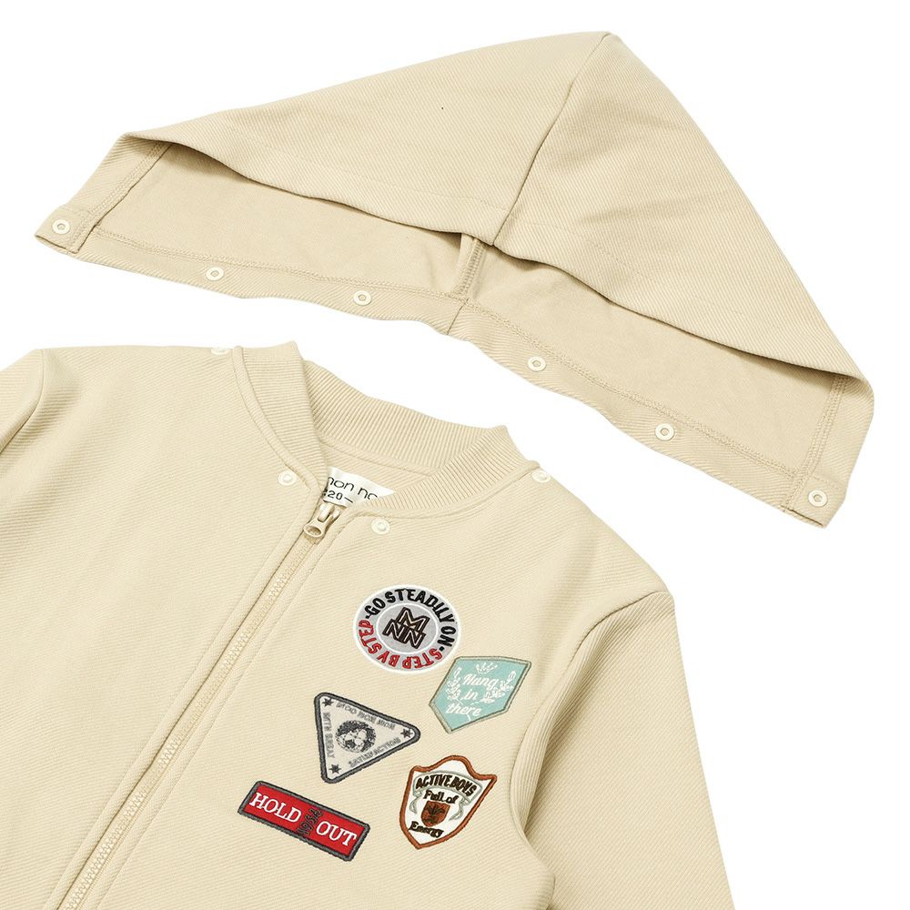子供服 男の子 ツイルニット ロゴワッペン フード取り外し可能 ジップアップジャケット ベージュ(51) デザインポイント1