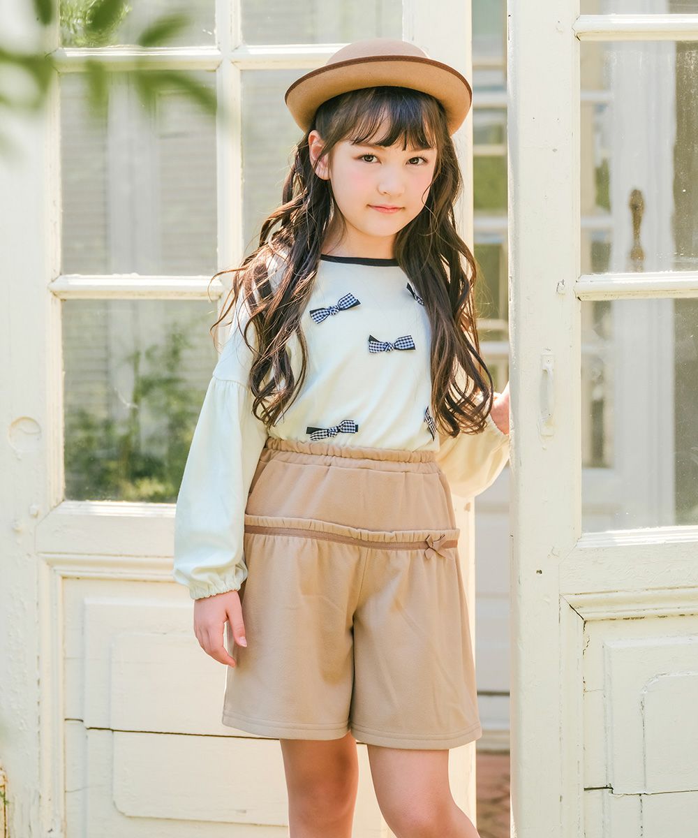 ベビー服 女の子 パウダースムース リボンつきキュロットパンツ ベージュ(51) モデル画像1