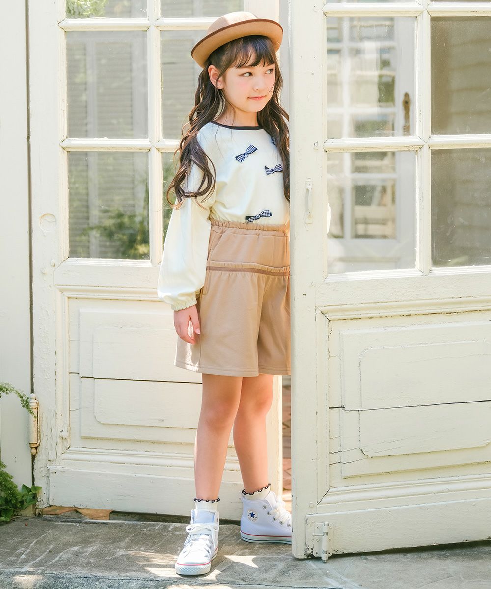 ベビー服 女の子 パウダースムース リボンつきキュロットパンツ ベージュ(51) モデル画像2