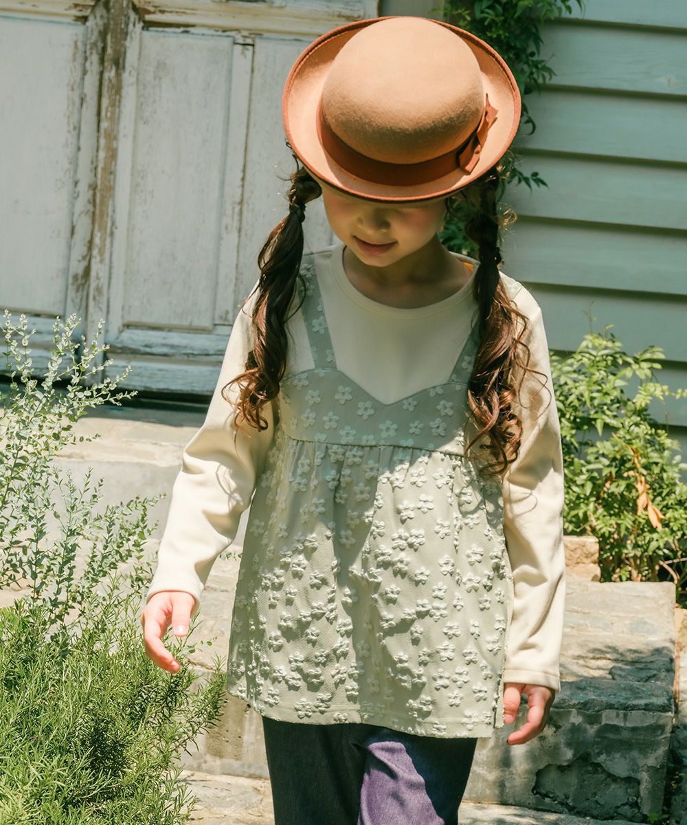 ベビー服 女の子 花柄キャミソール 重ね着風Tシャツ グリーン(08) モデル画像アップ