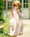 ベビー服 女の子 花柄 ボタン開き ワンピース アイボリー(12) モデル画像全身