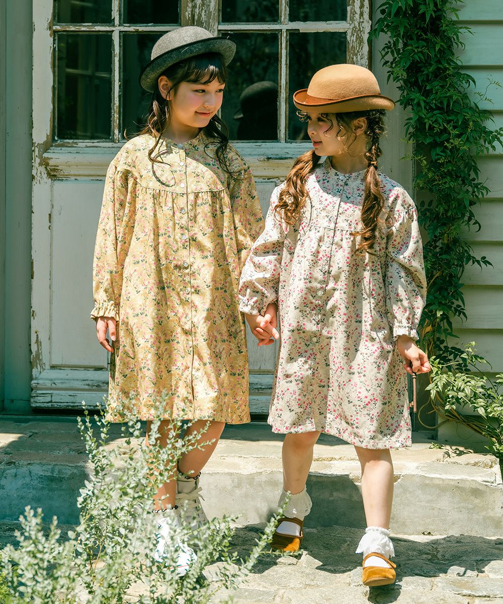 ベビー服 女の子 花柄 ボタン開き ワンピース カラシ(41) モデル画像2