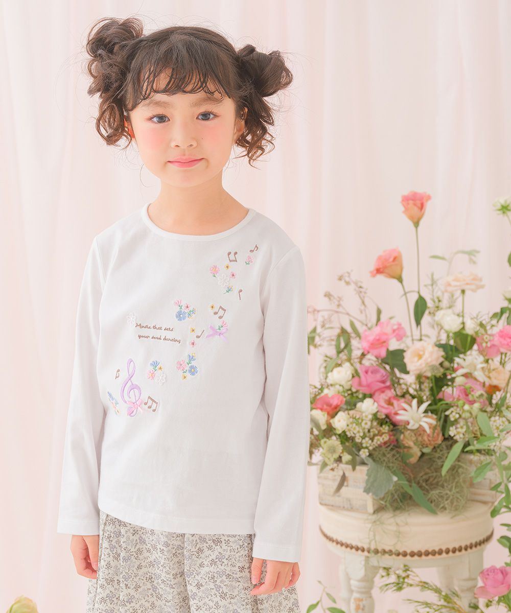 ベビー服 女の子 綿100％音符お花ロゴ刺繍Ｔシャツ オフホワイト(11) モデル画像1