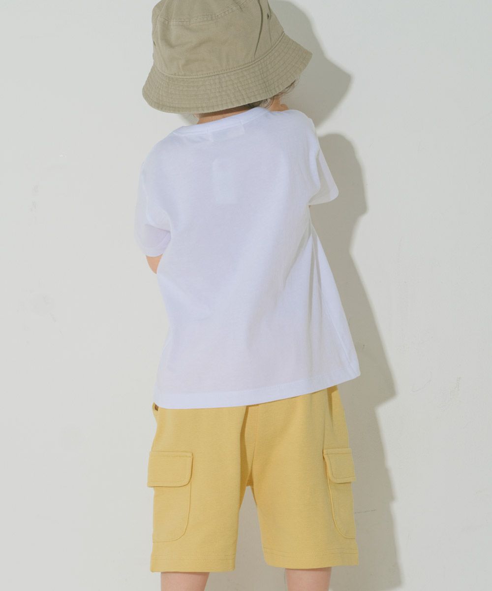 ベビー服 男の子 綿100％ 電車刺繍 ポケットつき 乗り物Tシャツ オフホワイト(11) モデル画像全身