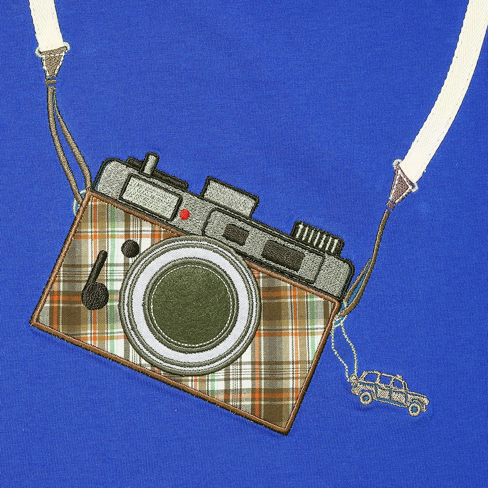 ベビー服 男の子 綿100％ チェック柄カメラモチーフ 車刺繍Tシャツ ブルー(61) デザインポイント1