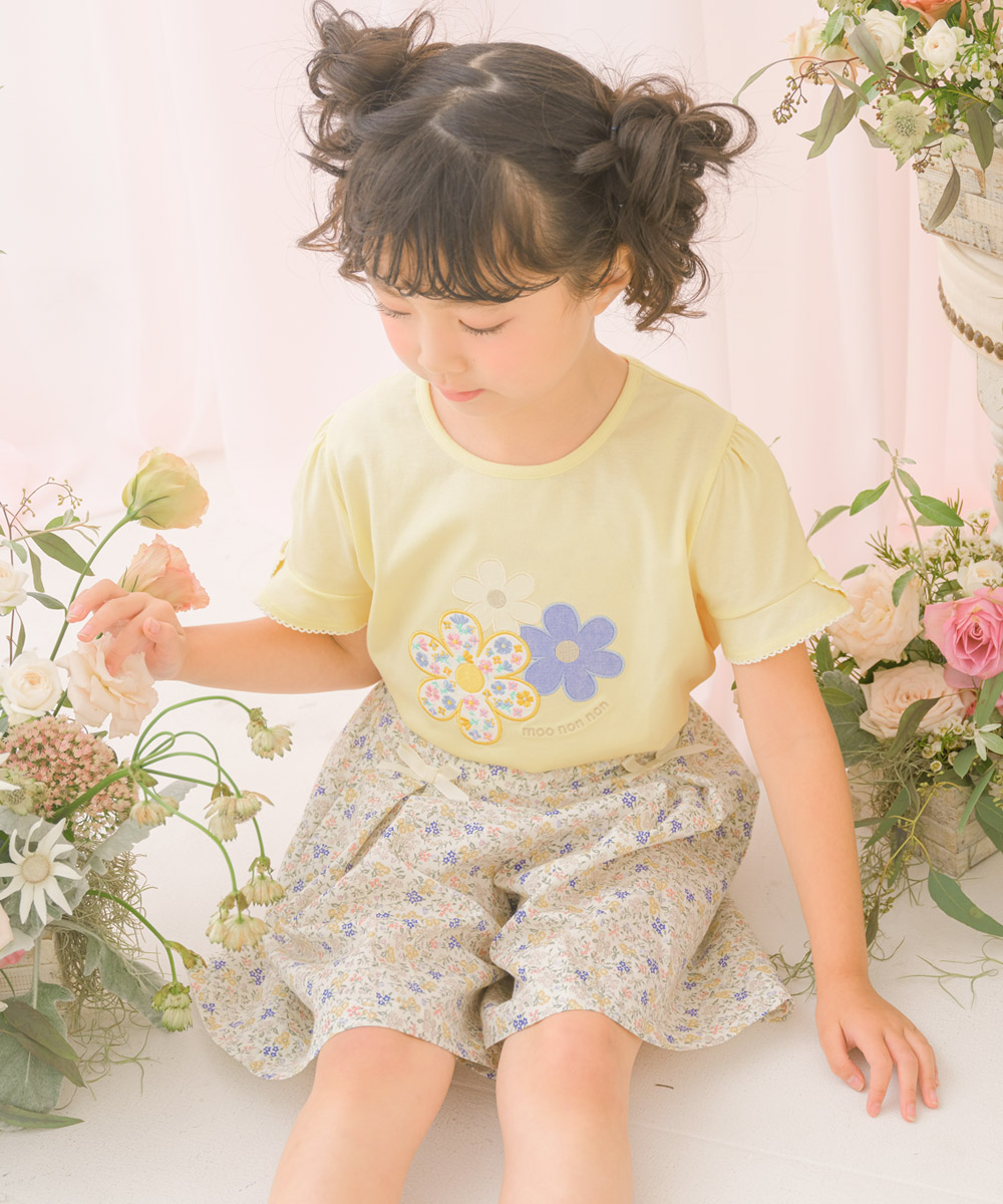 ベビー服 女の子 綿100％ お花 ロゴ刺繍 リボンつきTシャツ イエロー(04) モデル画像1