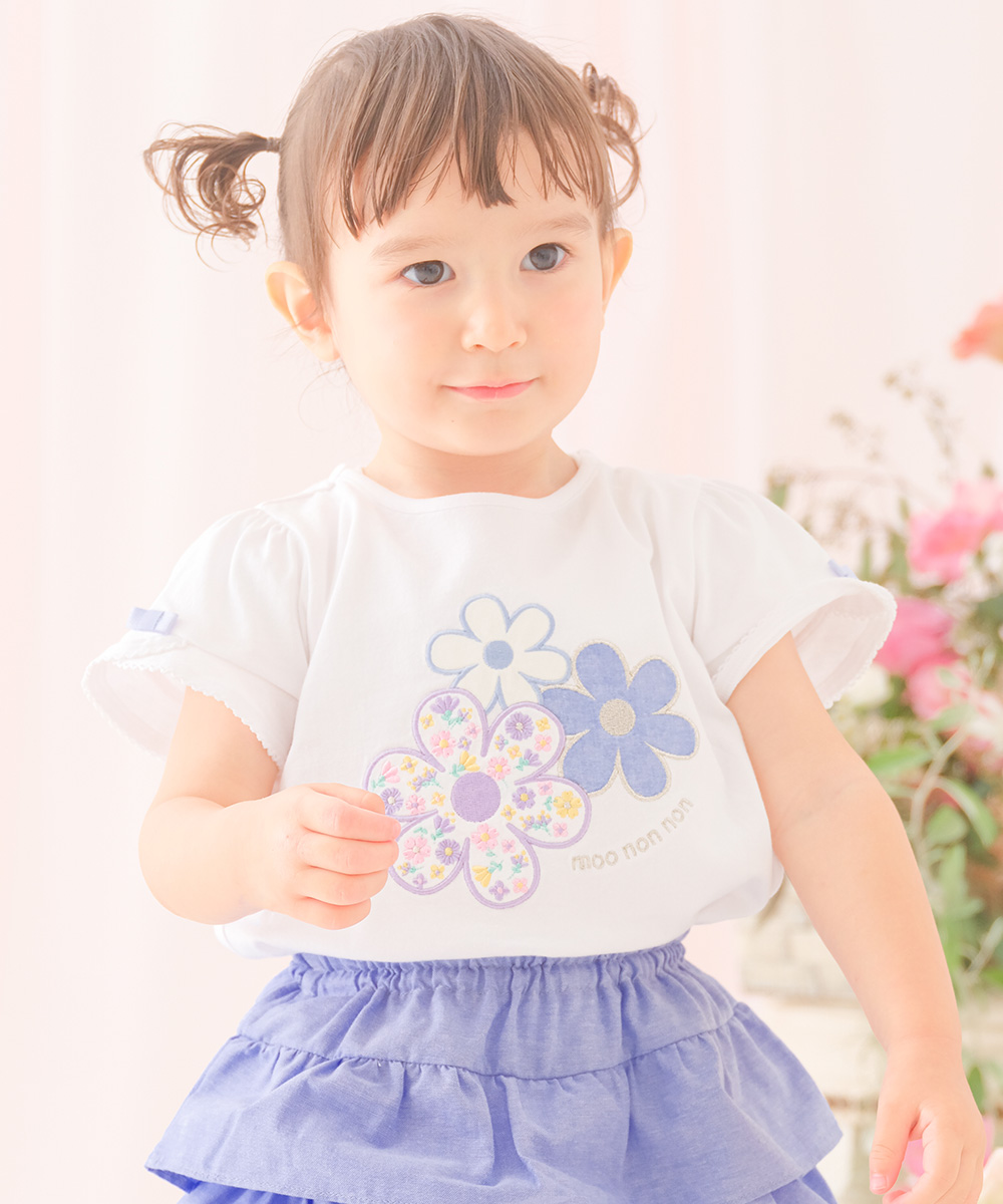 ベビー服 女の子 綿100％ お花 ロゴ刺繍 リボンつきTシャツ オフホワイト(11) モデル画像アップ