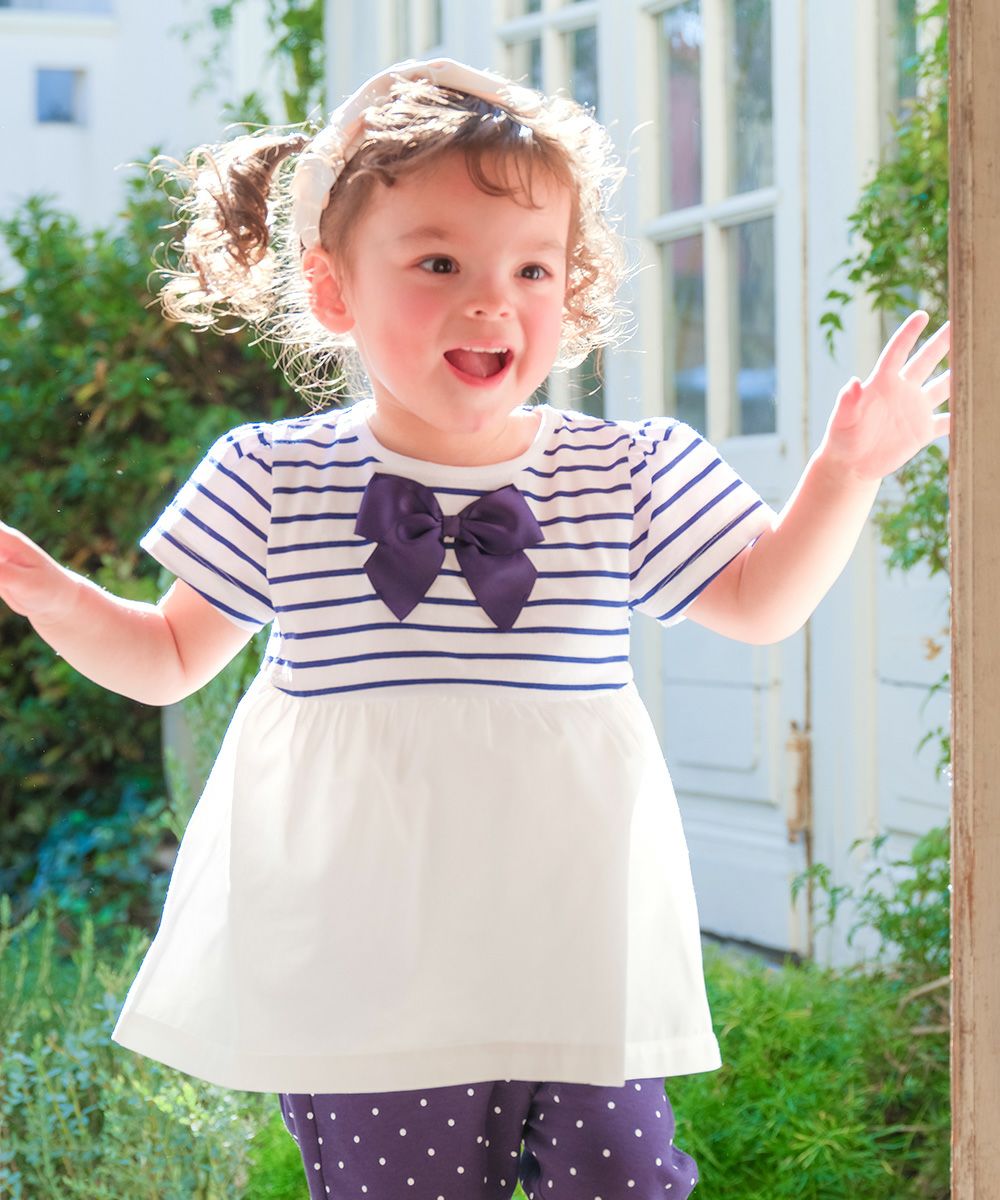 ベビー服 女の子 ボーダー柄リボン付き ギャザー切り替え チュニックTシャツ オフホワイト(11) モデル画像1