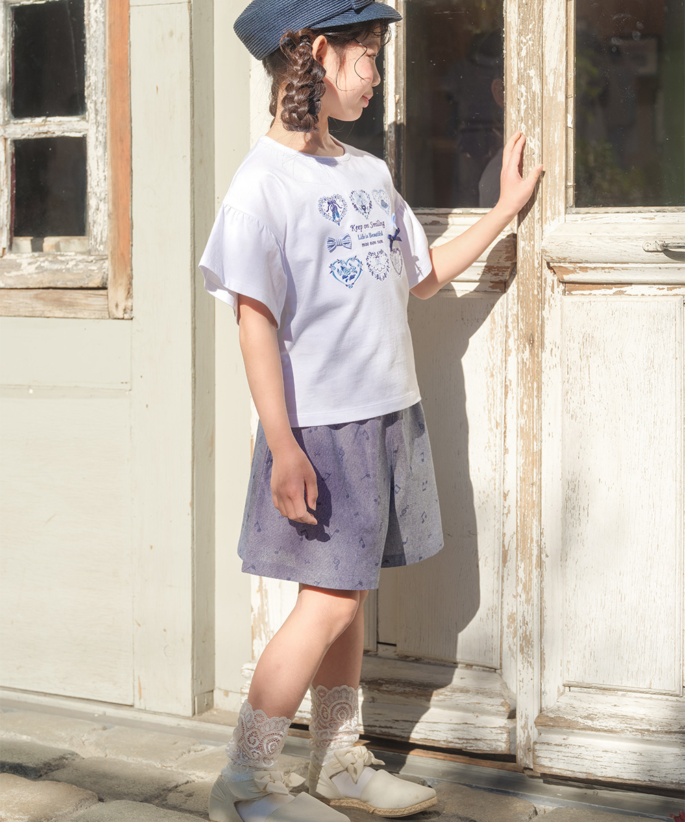 子供服 女の子 綿100％ ロゴハートお花刺繍 リボンTシャツ オフホワイト(11) モデル画像2