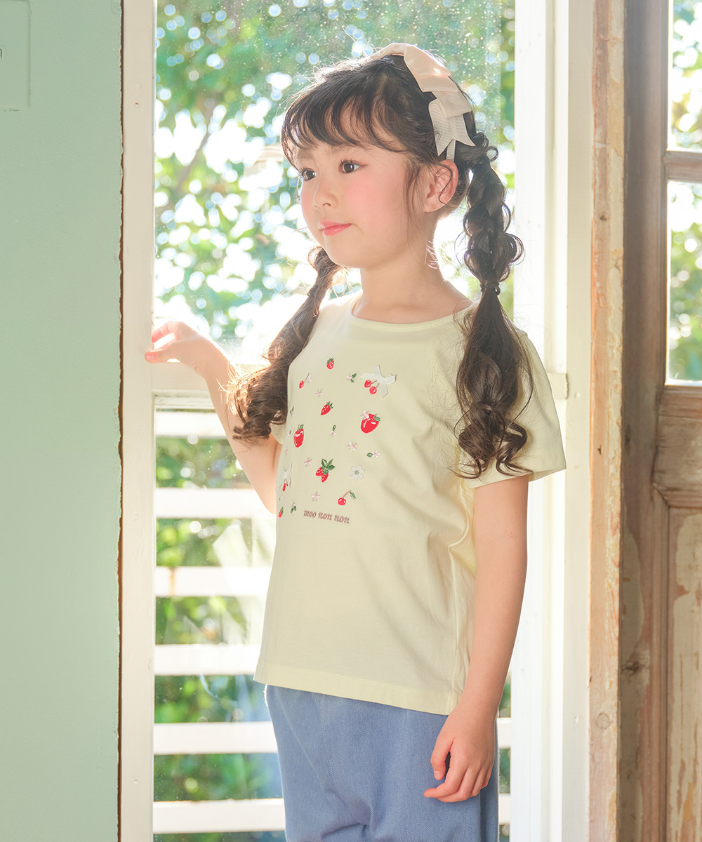 ベビー服 女の子 綿100％ リボン チェリー刺繍Tシャツ イエロー(04) モデル画像2