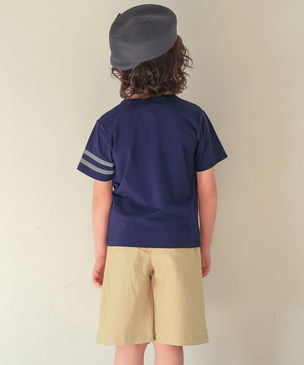子供服 男の子 ストレッチツイル ロゴワッペン ハーフパンツ ベージュ(51) モデル画像2